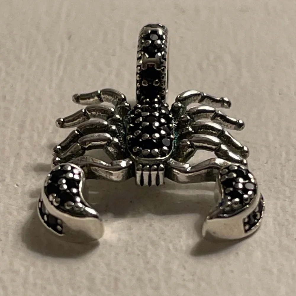 Bracelet Charm Scorpion with Black Rhinestones - Picture 5 of 8